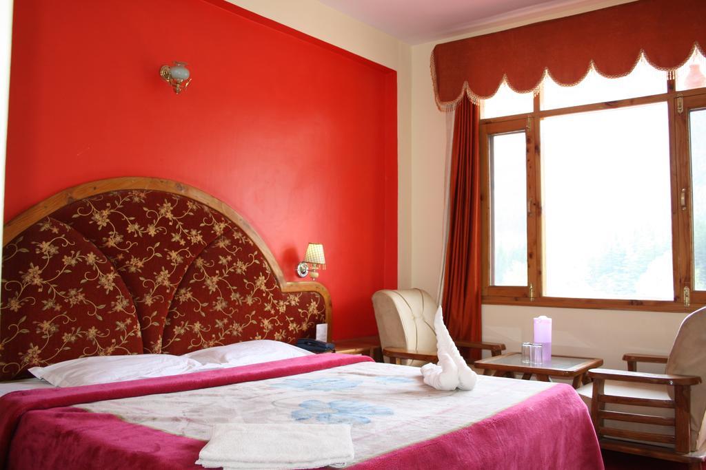 Hotel Ocean Blue Manali Exterior photo
