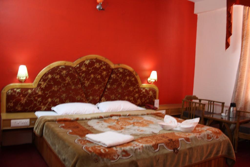Hotel Ocean Blue Manali Exterior photo