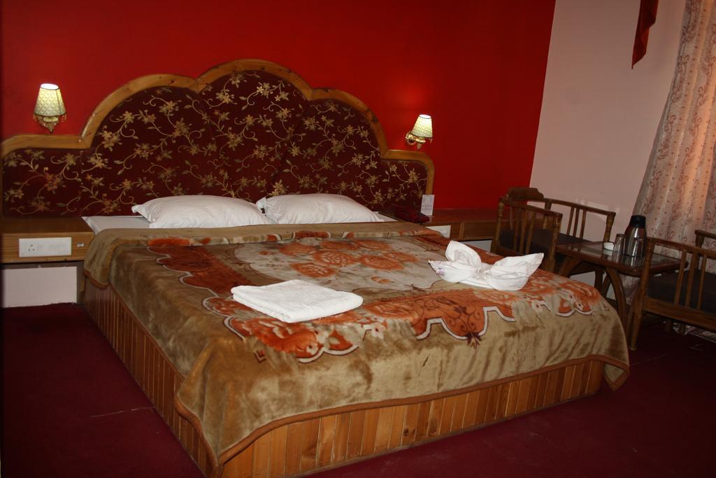 Hotel Ocean Blue Manali Exterior photo